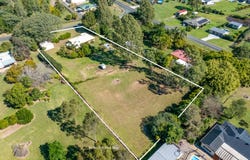 6-8 OAKLEIGH COURT, Woodhill, Qld 4285