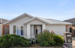 18 Wallaby Grove, Cowes, Vic 3922