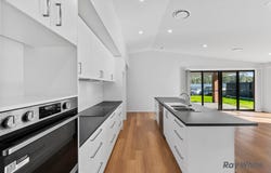 6 Brooke Way, Sunshine Bay, NSW 2536