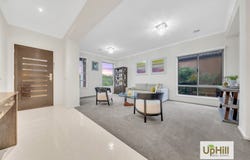 20 Sundaze Street, Clyde North, Vic 3978