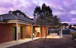 61 Cassinia Drive, Junortoun, Vic 3551