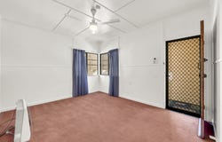 16 Casey Street, Leichhardt, Qld 4305