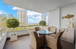20A/28 Bayview Street, Runaway Bay, Qld 4216