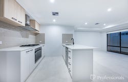 8 Hopetoun Drive, Eglinton, WA 6034