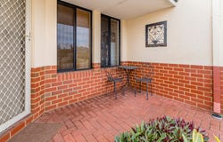 16 Sheriff Circuit, Wattle Grove, WA 6107