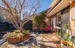 17 Mcelhone Court, Belconnen, ACT 2617