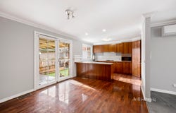 2/13 Kincumber Drive, Croydon, Vic 3136