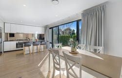 14 The Lakes Esplanade, Mermaid Waters, Qld 4218