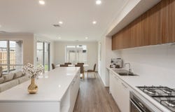 10 Birchwood Cres, Bonnie Brook, Vic 3335