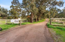 231 Albany Highway, Bedfordale, WA 6112