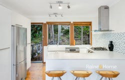 8 Crystal Avenue, Pearl Beach, NSW 2256