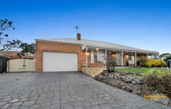 4 Coronet Court, Cranbourne, Vic 3977