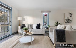 1/30 Daphne Crescent, Hurstbridge, Vic 3099