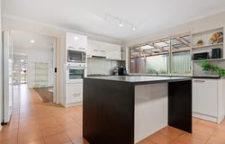 16 Bendemere Rise, Langwarrin, Vic 3910