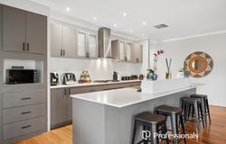 2 Barnden Road, Helena Valley, WA 6056