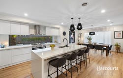 14 Roaming Drive, Fraser Rise, Vic 3336