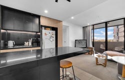 1006/19 Deshon Street, Woolloongabba, Qld 4102
