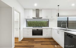 4 Emma Road, Croydon, Vic 3136