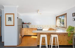 15 Carroll Avenue, Mollymook Beach, NSW 2539