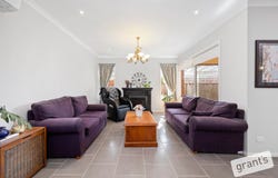 4 McGarvie Drive, Cranbourne North, Vic 3977