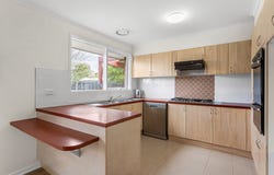 6 Farrer Close, Cranbourne, Vic 3977