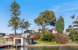 10 Scott Road, Mannering Park, NSW 2259