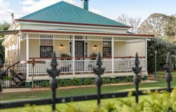 203 Russell Street, Newtown, Qld 4350