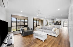 8 Becker Street, Kirkwood, Qld 4680