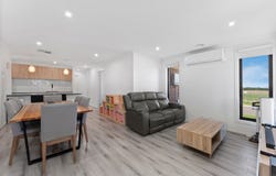 33 Dewhurst Circuit, Cranbourne East, Vic 3977