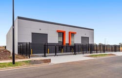 1&2/19 Cox Road, Melton, Vic 3337