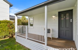 14 Rowitta Road, Lindisfarne, Tas 7015