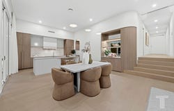 52 Melbourne Avenue, Camp Hill, Qld 4152