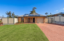 4 Gosford Court, Helensvale, Qld 4212