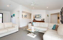 2 Hillary Circuit, Pacific Pines, Qld 4211