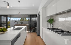 2/27 Agnew Street, Norman Park, Qld 4170