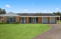 8 Honeysuckle Close, Burrill Lake, NSW 2539