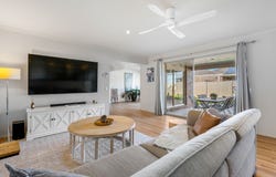 35 Shaw Drive, Romsey, Vic 3434