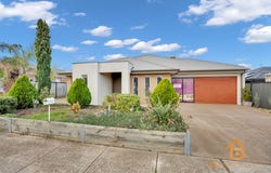 4 Winona Circuit, Tarneit, Vic 3029