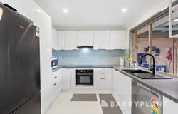 28 Shepherds Grove, Kings Park, Vic 3021