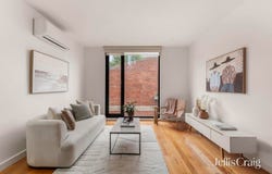 8 Clare Lane, Kensington, Vic 3031