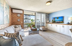 2/33 Kennedy Parade, Golden Beach, Qld 4551