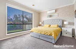 16 Corrigans Road, Cranbourne East, Vic 3977