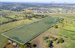 1192 Leakes Road, Mount Cottrell, Vic 3024