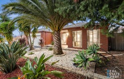 38 Eureka Crescent, Narre Warren South, Vic 3805