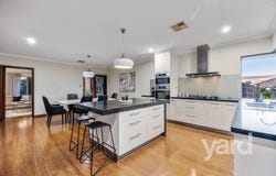 12 Arlington Loop, Coogee, WA 6166
