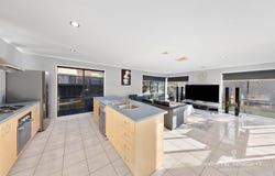 6 Alderstead Place, Caroline Springs, Vic 3023