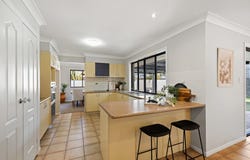 11 Sandy Drive, Victoria Point, Qld 4165