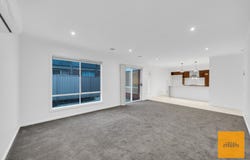 12 Strathvea Lane, Caroline Springs, Vic 3023