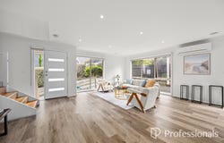 2/24 Boronia Grove, Doncaster East, Vic 3109