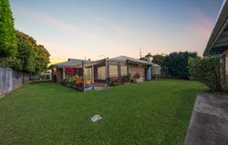 3 Manooka Drive, Cannonvale, Qld 4802